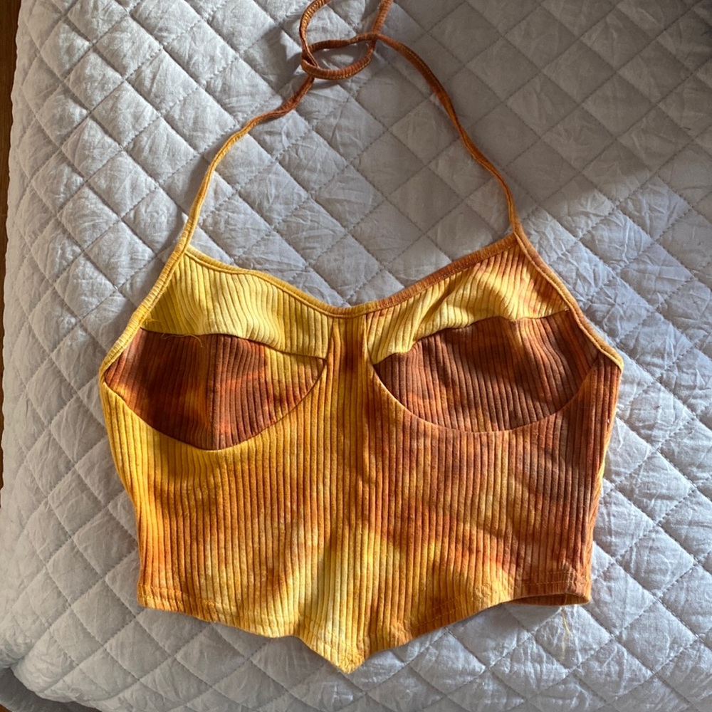 adjustable string to fit to size,tried to make it work just was too small